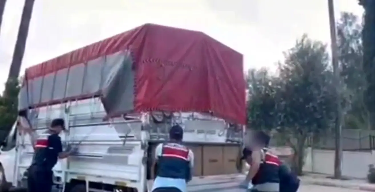 adanada 24 milyon kacak makaron ele gecirildi Xg8FY1mi