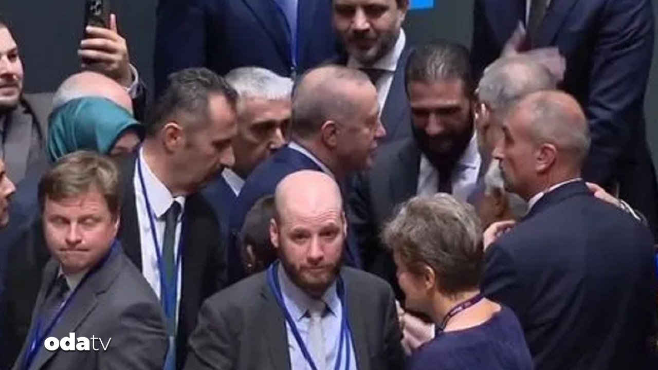 newyork kulisleri ayakustu gorustuler AhJ9Ffmy