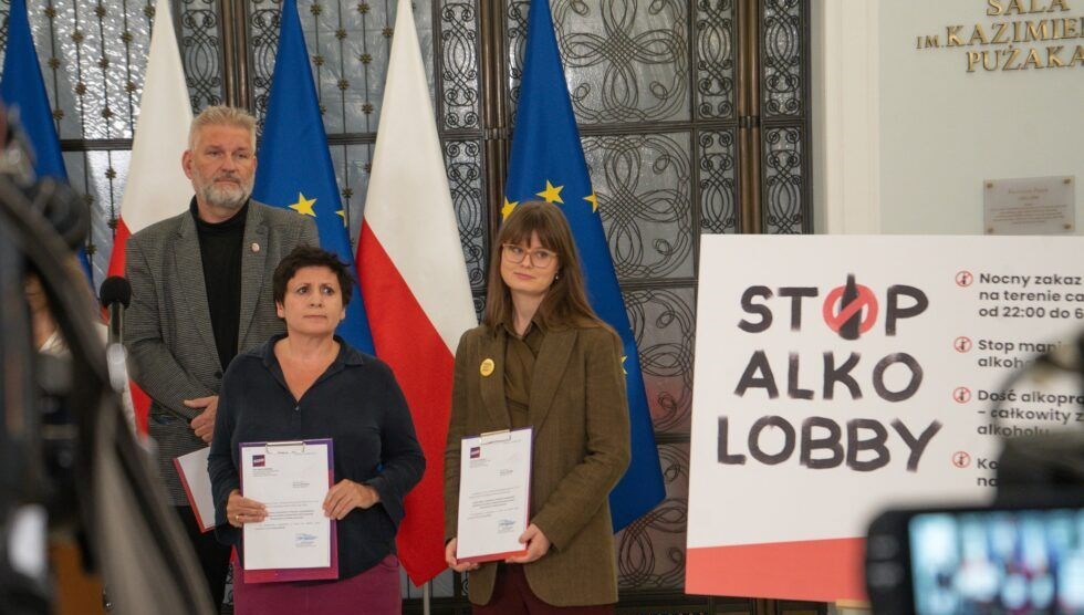 polonyada sol partiden ulke capindaalkol yasagi onerisi cevreyi kirletiyorlar kMa3iAzc