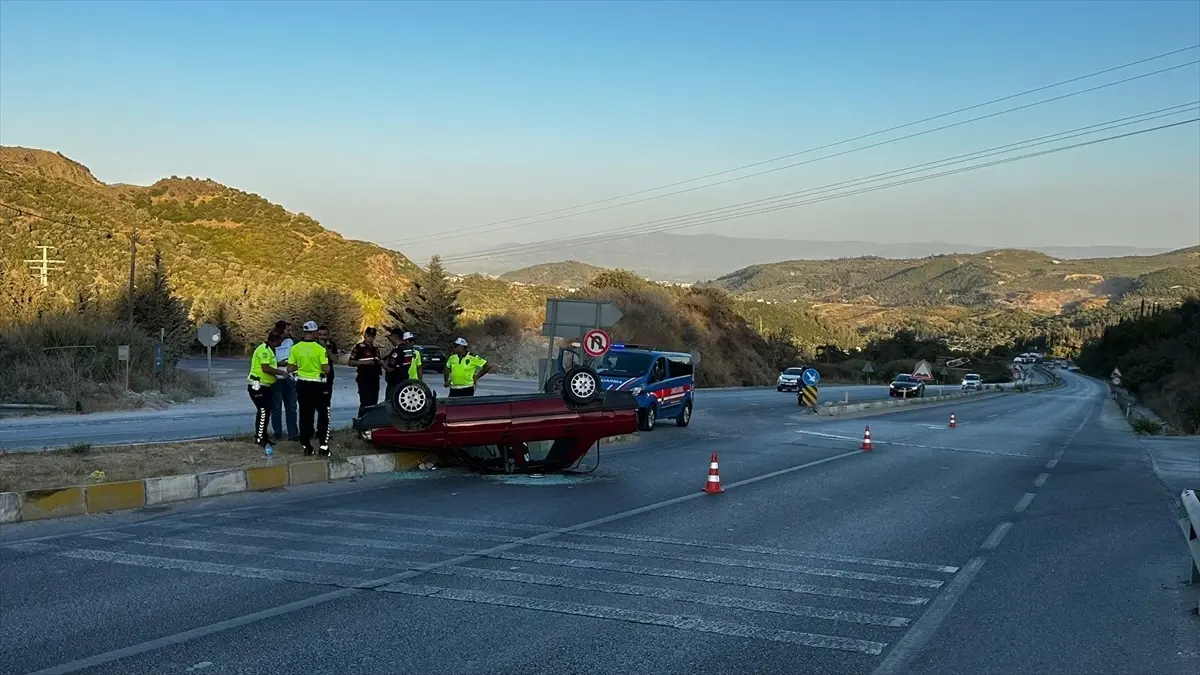 sokede takla atan aracta 2 yarali IBYPAeAF