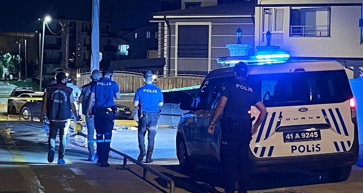 takintili eski sevgili dehset sacti 3 kisi oldu bSpDjeLD