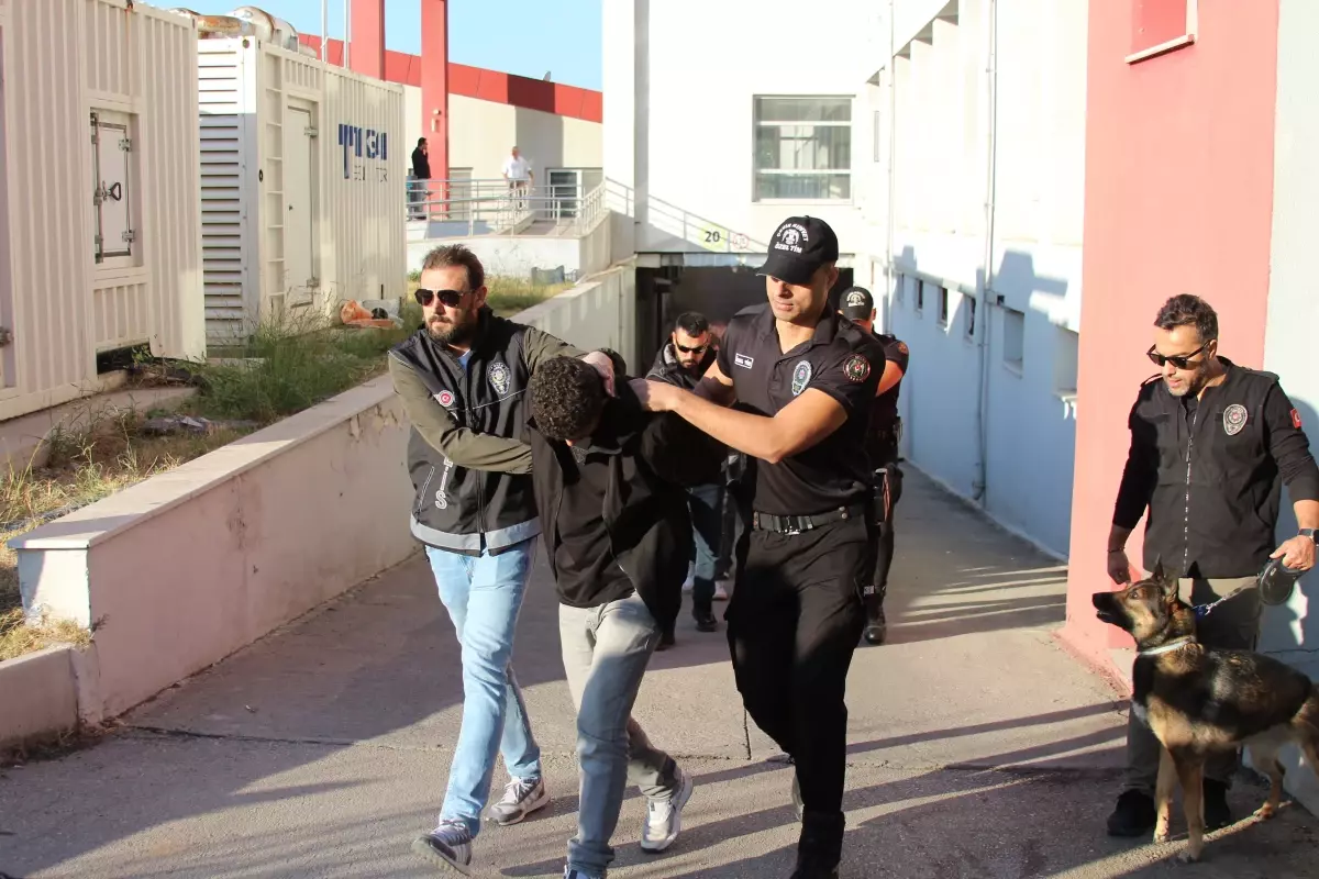 baygaralar suc orgutune baskin 106 gozalti Zw6pQ73a.jpg