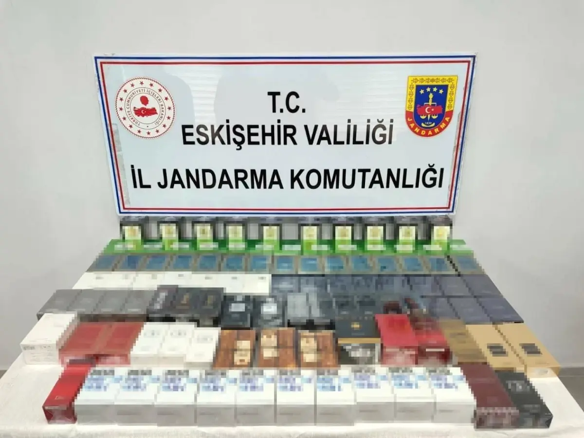 eskisehirde 550 bin tl degerinde kacak parfum ele gecirildi s5RGSmNW