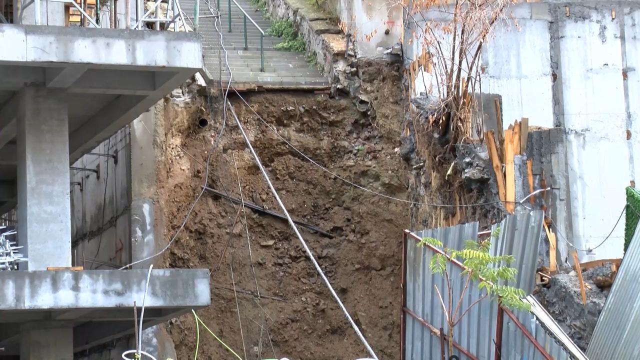 istanbulda yagis bilancosu sislide yol coktu besiktasta merdiven coktu IXiKCGwi.jpg